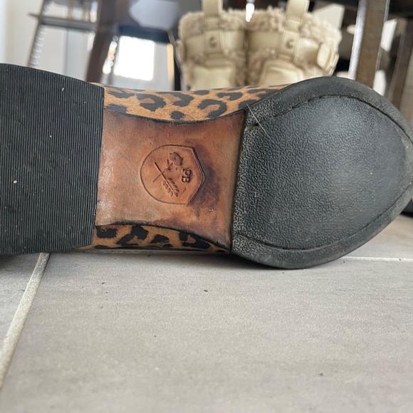 Poppy barley low rise bootie- cheetah- size 6 - Picture 6 of 6
